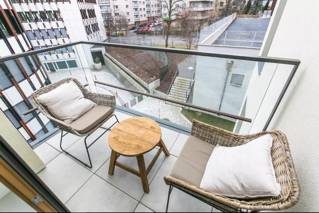Flawless Apartments Pod Dekankou Прага Экстерьер фото